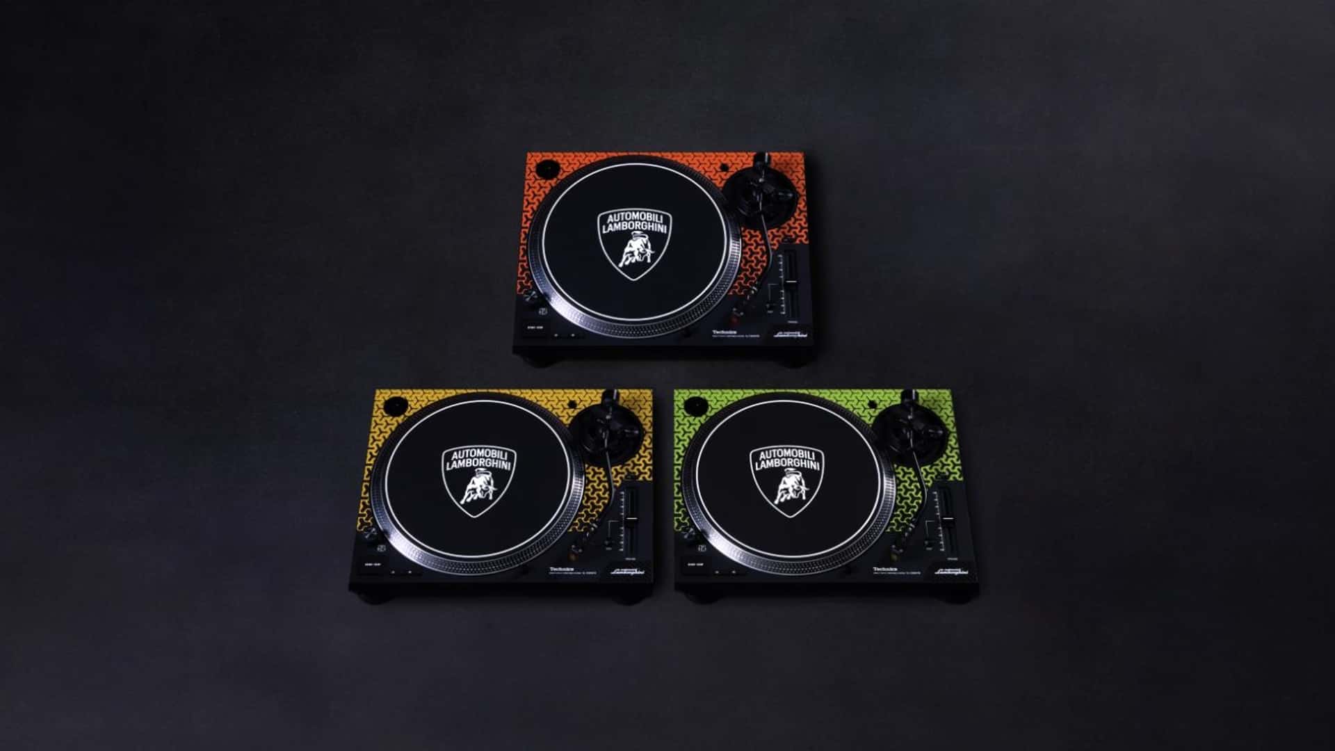 Lamborghini : le bruit du V12 enregistré sur des vinyles pour se bercer