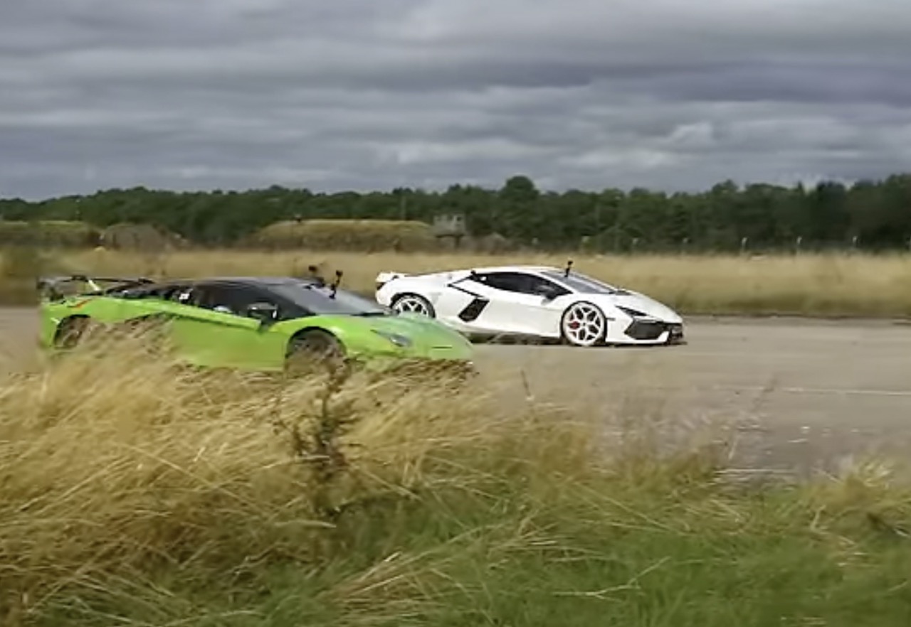 VID??O - Lamborghini Revuelto contre Aventador SVJ : le présent n???est pas si mal, après tout