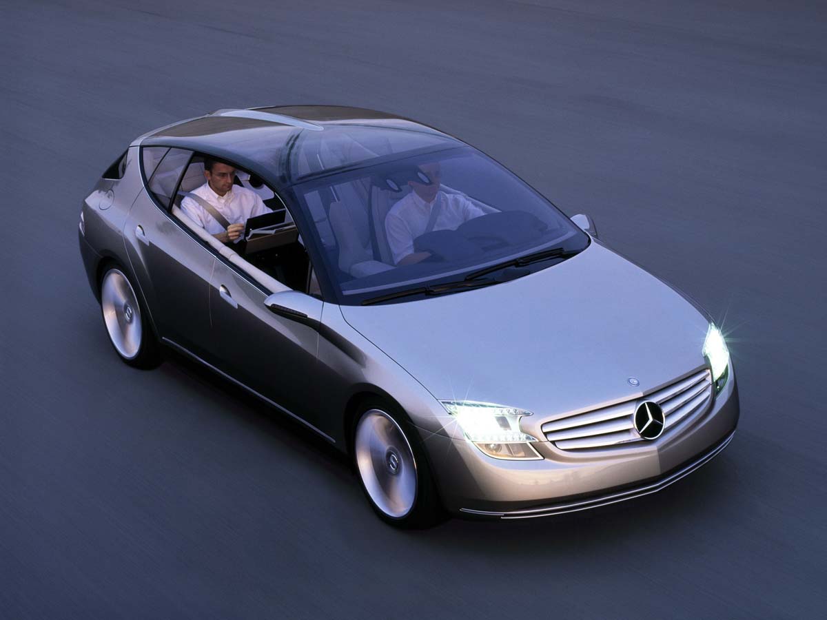 CONCEPT OUBLI?? - F500, quand Mercedes voulait supprimer les pédales !