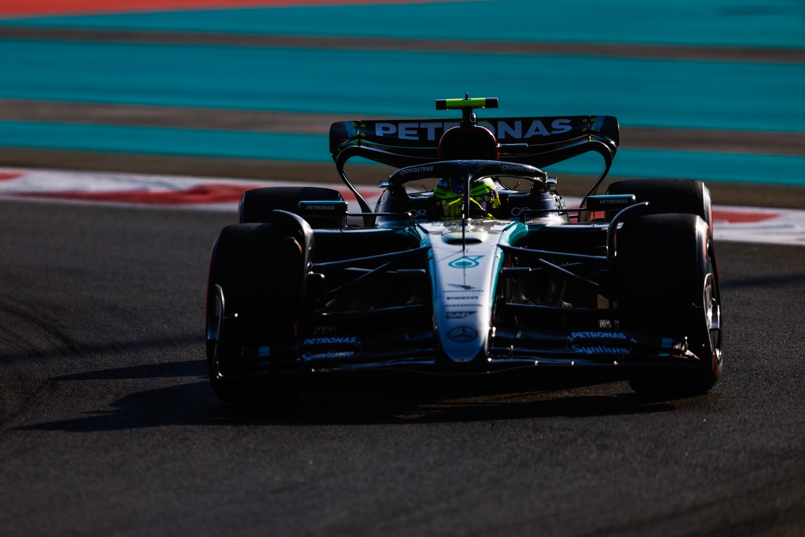 Nico Rosberg sur la folle remontée de Lewis Hamilton au GP d'Abu Dhabi de F1 : "Respect"