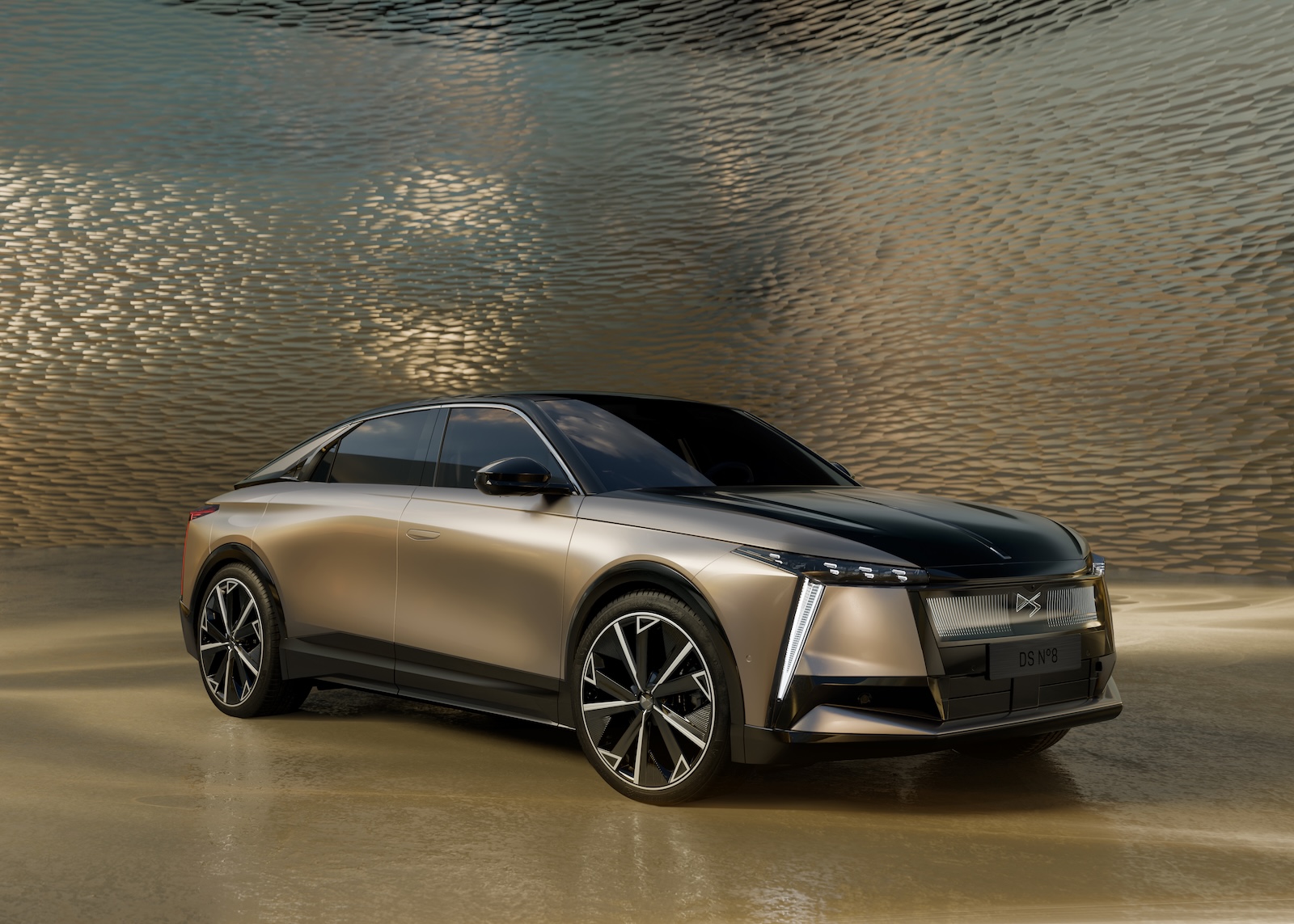 Nouveau DS N°8 électrique : les commandes ouvertes chez un de nos voisins, quels prix pour le SUV...