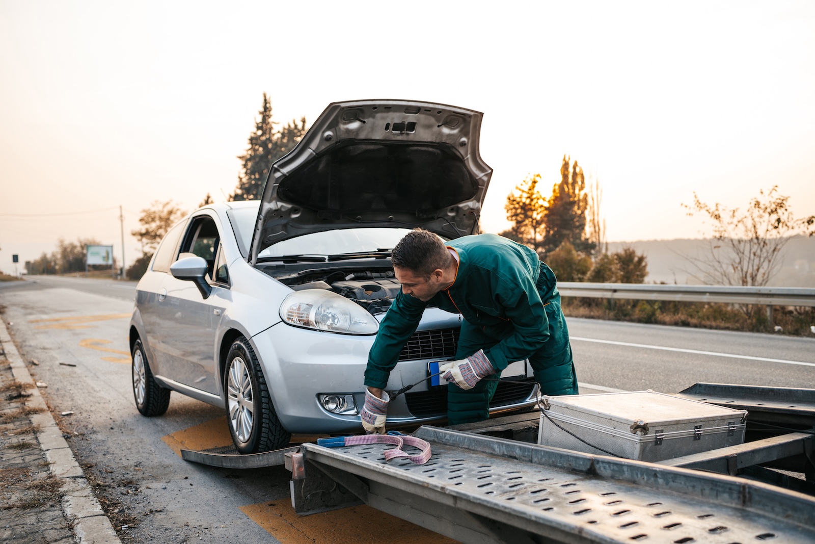 Assurance auto : l’assistance 0 km ou 50 km, comment ça marche ?