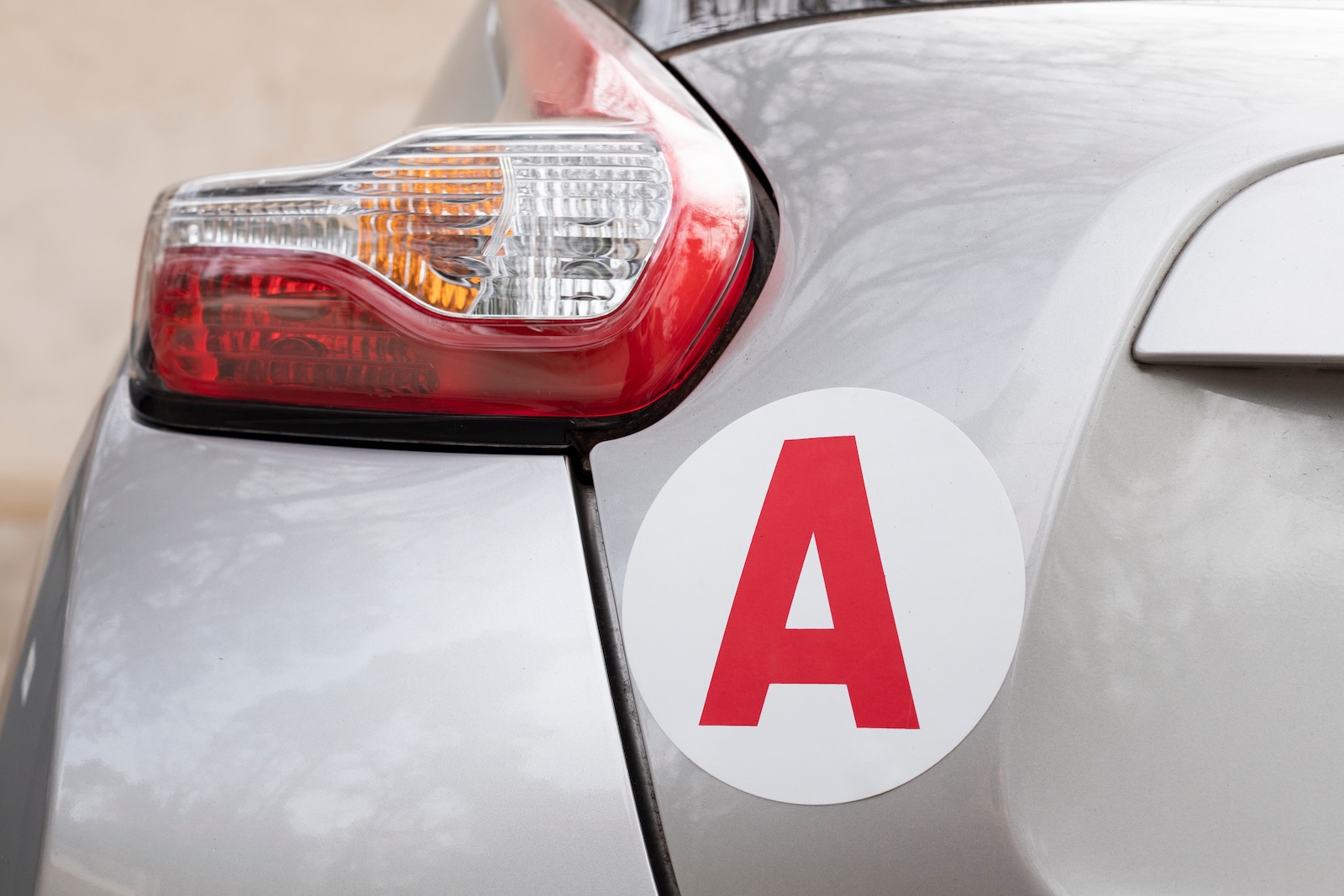 Permis à 17 ans : le prix de l’assurance auto est exorbitant pour ces conducteurs