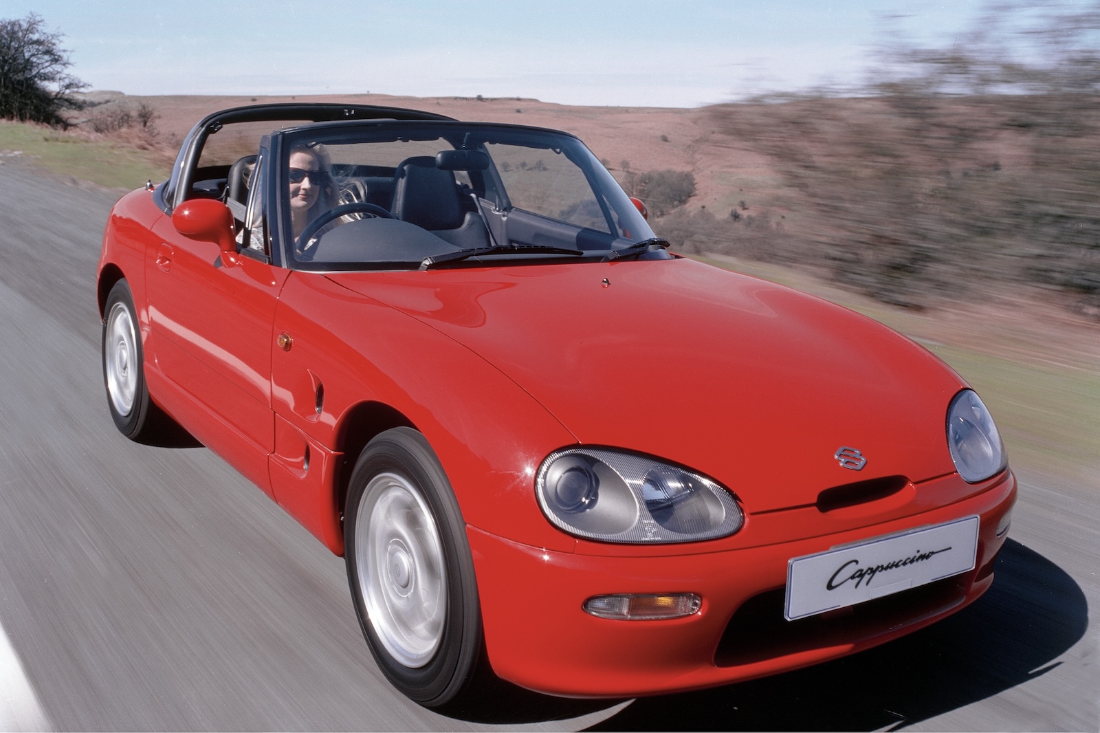 Le roadster Suzuki Cappuccino sur le retour, et il y a plus intéressant encore
