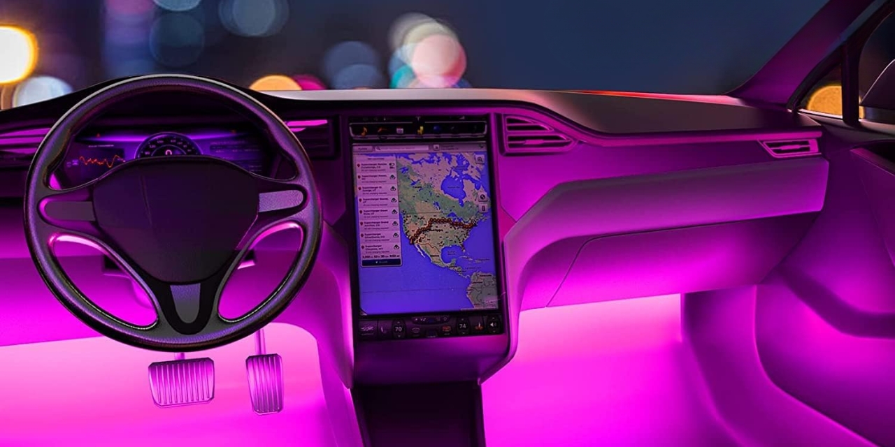 Personnalisez votre voiture avec cette lampe LED pour éclairage intérieur à 19,99 euros sur...