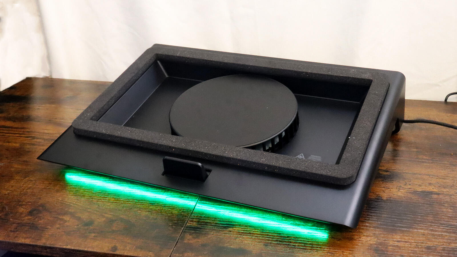 Test Razer Laptop Cooling Pad : j'ai trouvé l'accessoire PC portable ultime pour PC utilisateurs...
