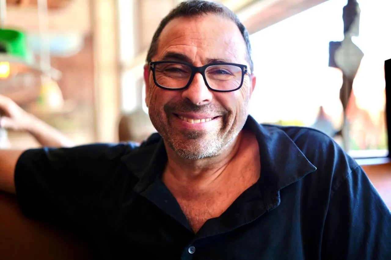 Andrew Feldman (PDG Cerebras) sur Mistral AI et DeepSeek : "chaque fois que l'informatique devient...