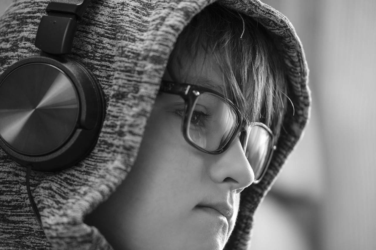 Les casques antibruit sont-ils responsables de pertes auditives chez les jeunes ?