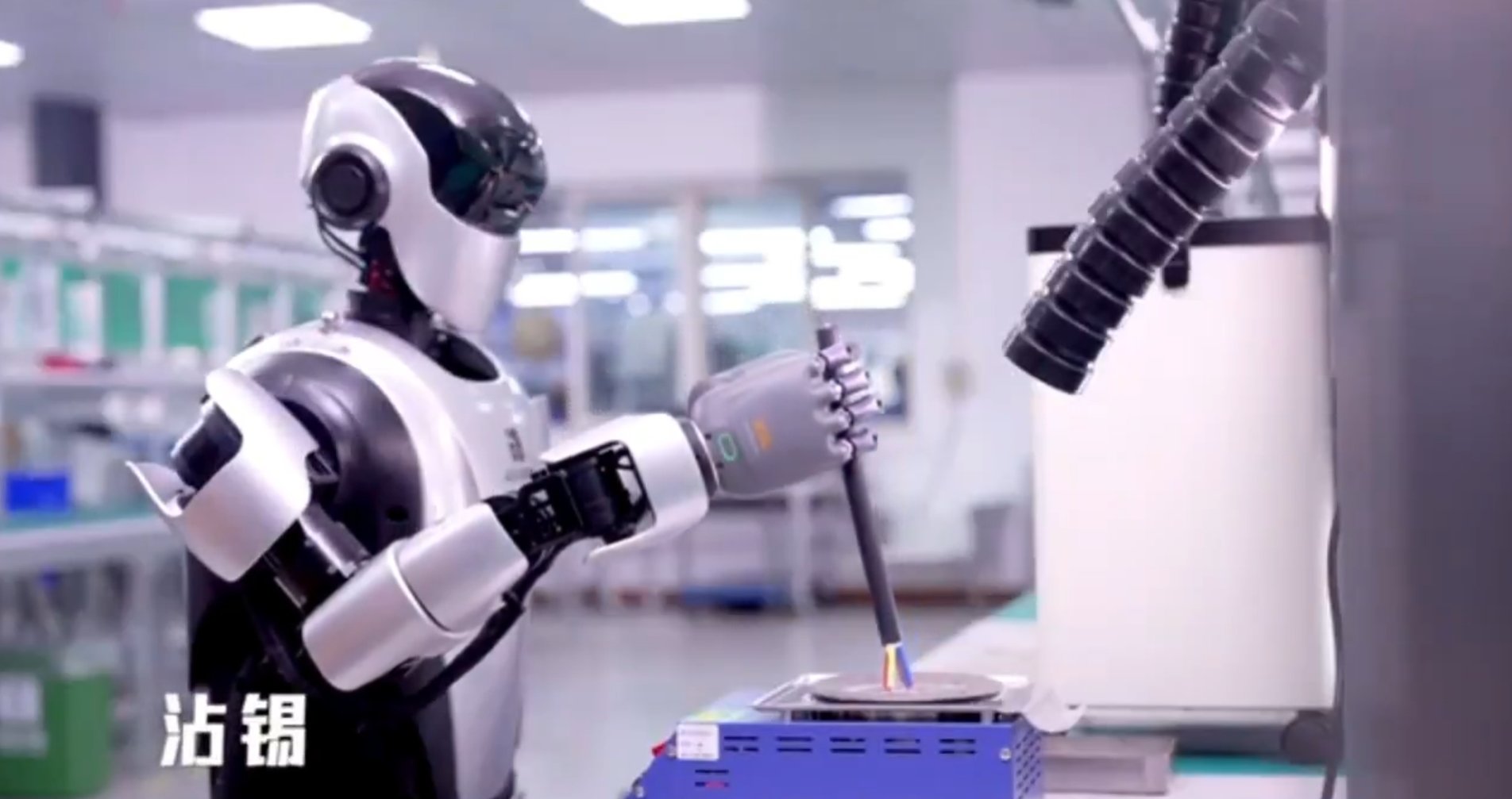 Kuafu, le premier robot humanoïde piloté à la super 5G