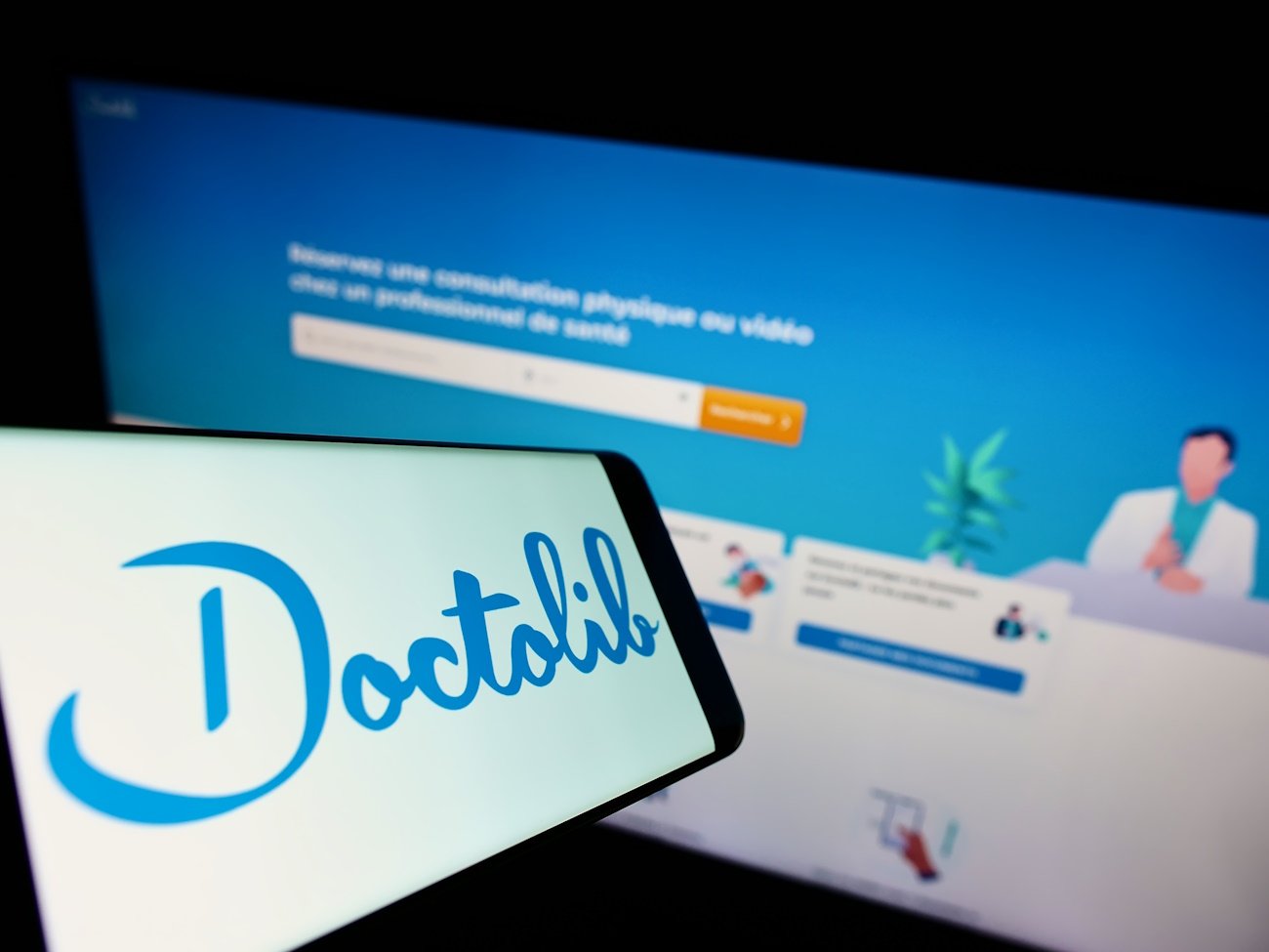 Doctolib ajoute la génération de courrier et la dictée à son assistant