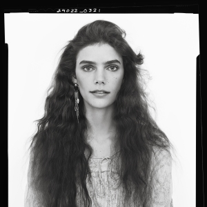 WOMAN STUDIO COLLECTION / ON THE ROAD 