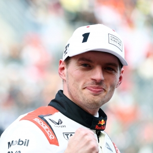 Verstappen bat le record du tour et s'empare de la pole position au Grand Prix du Japon