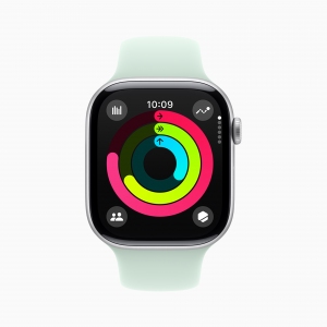Apple célèbre la Journée Internationale Complétez vos Anneaux : un trophée spécial pour les...