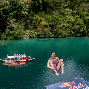 Hunt et Iffland commencent la saison de plongeon de falaise Red Bull avec des victoires aux Philippines