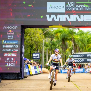 Richards ouvre la saison 2025 de la Coupe du monde de VTT avec une victoire en short-track au Brésil