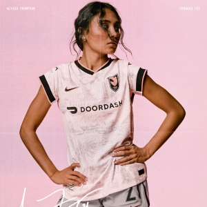 Les nouvelles tenues NWSL de Nike célèbrent le lien entre club et communauté