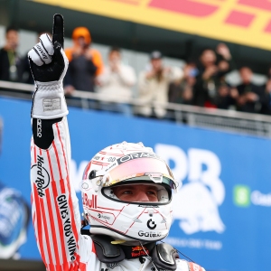 Verstappen bat le record du tour et s'empare de la pole position au Grand Prix du Japon