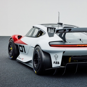 Porsche Mission R