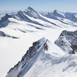 Un duo helvético-autrichien bat un record d'escalade de vitesse vieux de 21 ans dans les Alpes bernoises
