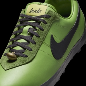 Nike et Bode Rec. cultivent un style sportswear intemporel avec deux nouvelles versions de la Astrograbber