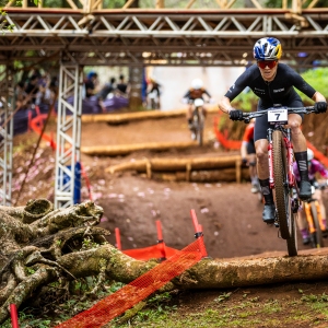 Richards ouvre la saison 2025 de la Coupe du monde de VTT avec une victoire en short-track au Brésil