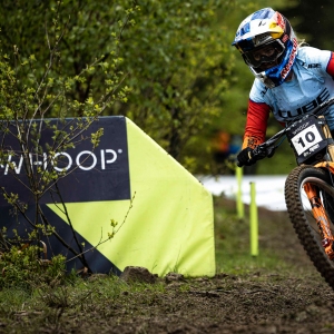 Bruni et Seagrave font un doublé en descente à Bielsko-Biała