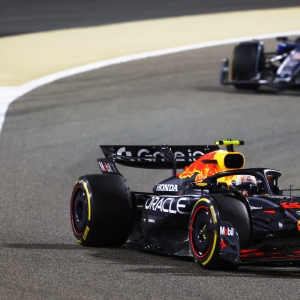 Verstappen se bat pour décrocher la sixième place au Grand Prix de Bahreïn