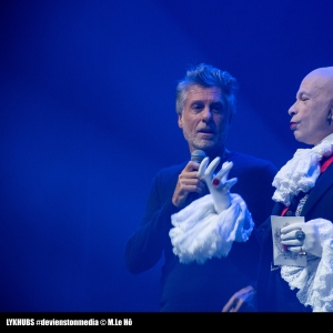 Marc Simoncini sur la scène de l'Olympia pour ReStart Awards
