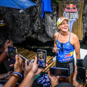 Hunt et Iffland commencent la saison de plongeon de falaise Red Bull avec des victoires aux Philippines