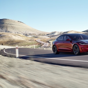 Tesla Model 3 Performance