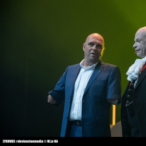 Philippe Croizon sur la scène des Re.Start Awards à l'olympia.