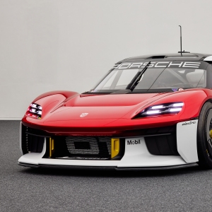 Porsche Mission R