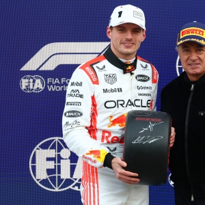 Verstappen bat le record du tour et s'empare de la pole position au Grand Prix du Japon