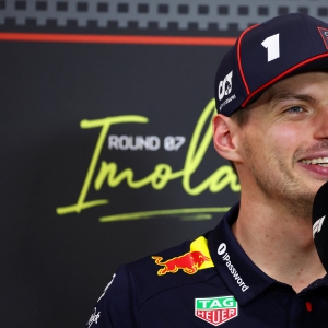 Verstappen remporte le Grand Prix d'Émilie-Romagne en s'imposant dès le début de la course