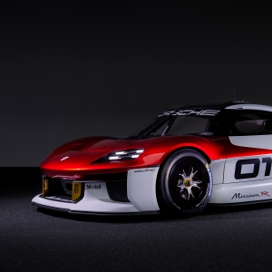 Porsche Mission R