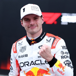 Verstappen tient tête au duo McLaren pour une quatrième victoire consécutive au GP du Japon
