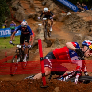Richards ouvre la saison 2025 de la Coupe du monde de VTT avec une victoire en short-track au Brésil