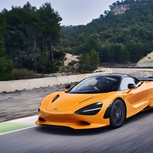 L'héritage et l'ADN de McLaren en matière de fibre de carbone : de la révolutionnaire MP4/1 de...