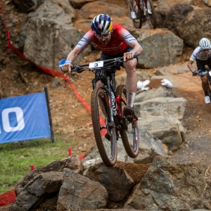 Richards ouvre la saison 2025 de la Coupe du monde de VTT avec une victoire en short-track au Brésil