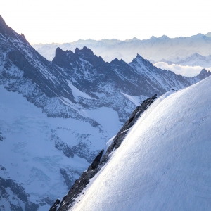 Un duo helvético-autrichien bat un record d'escalade de vitesse vieux de 21 ans dans les Alpes bernoises