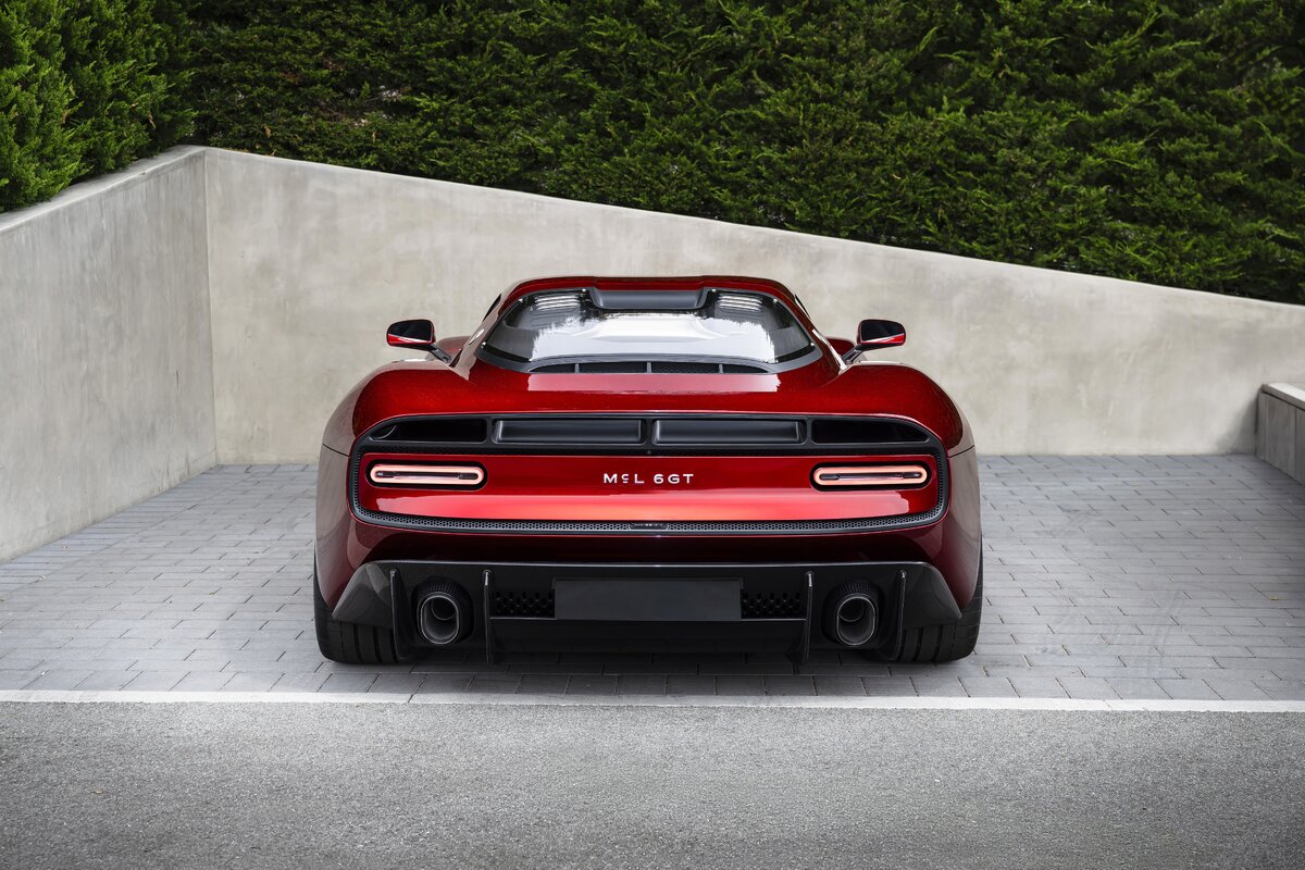 McLaren McL 6GT